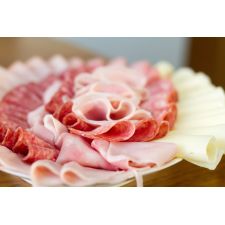 Плато с деликатесни колбаси 400 гр. Плато с деликатесни колбаси 400 гр.