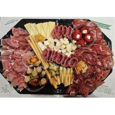 Плато с деликатесни колбаси и сирена 750 гр. Плато с деликатесни колбаси и сирена 750 гр.